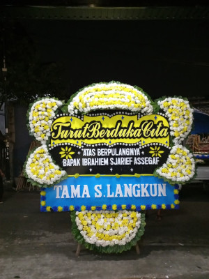 Papan Bunga Duka di Polokarto